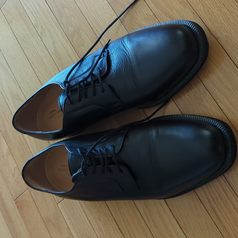 Men's dress shoes